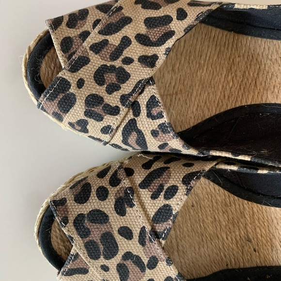Ralph Lauren Open-Toe Leopard Print Wedge - Picture 3 of 8